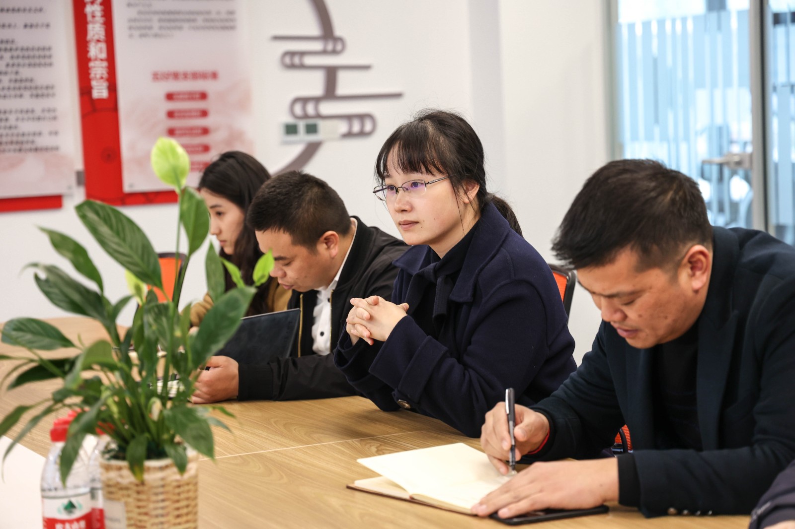 1648084450347268.jpg BC8A4596.jpg